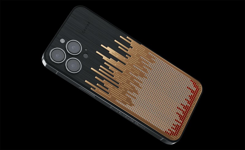 iPhone 13 Pro bergigi T-rex