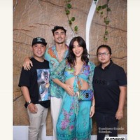 Kehamilannya kali ini merupakan kehamilan kedua bagi Jessica Iskandar. Sebelum menikah dengan Vincent Verhaag, Jessica sendiri diketahui telah memiliki seorang putra bernama El Barack Alexander, hasil dari pernikahan pertamanya dengan Ludwig Franz Willibald. Foto: Instagram/@inijedar