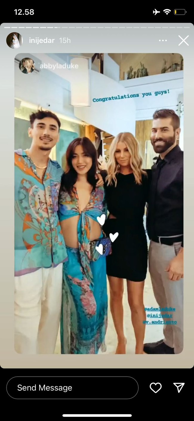 Jessica Iskandar dan Vincent Verhaag sebelumnya telah menggelar acara pemberkatan pernikahan pada Jumat (22/10/21). Pernikahan keduanya pun sempat membuat publik terkejut karena baru diumumkan pada hari H. Walaupun demikian, pernikahan Jessica dan Vincent sendiri sebenarnya sudah dipersiapkan cukup lama. Foto: Instagram/@inijedar