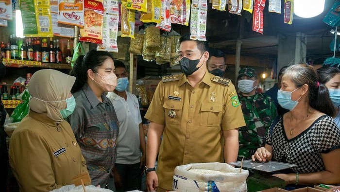 Kahiyang Ayu & Bobby Nasution