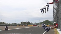Berhasil mengunci gelar juara dunia, Toprak pun mematahkan dominasi Rea. Rider Irlandia Utara itu sudah menjadi juara WSBK 6 kali beruntun, sejak 2015. ANTARA FOTO/ANDIKA WAHYU.