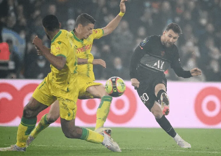 Detik-detik Lionel Messi Cetak Gol Perdana di Liga Prancis