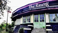 Pesanggrahan The Raung jadi salah satu bangunan peninggalan Belanda yang dapat ditemukan di kawasan Bondowoso, Jawa Timur.