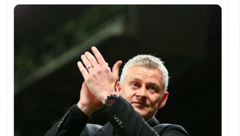 Akun resmi Manchester United telah mengumumkan bahwa mereka mengkonfirmasi Ole telah meninggalkan perannya sebagai manajer MU. Terima kasih atas segalanya Ole, tulis mereka. Foto: Twitter