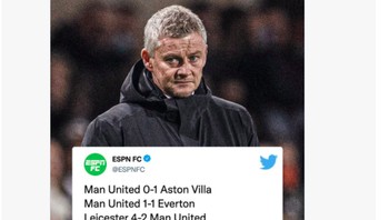 Prestasi MU belakangan di tangan Ole memang sangat buruk sehingga suara agar ia dipecat semakin kencang. Foto: Twitter