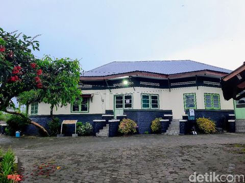 Bangunan peninggalan zaman Belanda ini mulai dilirik wisatawan yang berkunjung ke Bondowoso. Bangunan ini memiliki arsitektur yang klasik dan tampak eksotis.