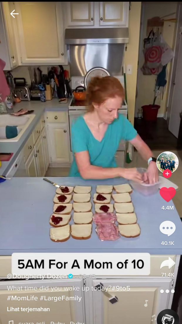 Super Sibuk, Ibu Ini Tunjukkan Video Saat Siapkan Makanan Untuk 10 Anaknya