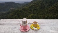 Kopi susu panas khas Tumpeng Menoreh