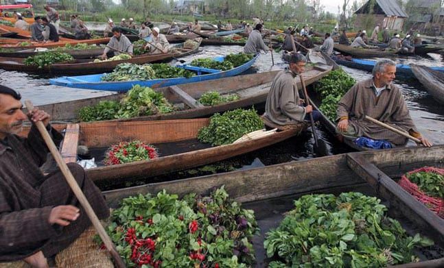 5 Floating Market Paling Keren di Asia, Di Banjarmasin hingga Mekong Delta