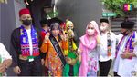 10 Potret Adik Ayu Ting Ting Jadi Sarjana, Diarak Keliling Kampung Pakai Tanjidor