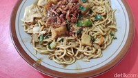 Dalam sehari warung Bakmi Jawa Mas Anto ini bisa menjual hingga 100 porsi lebih. Foto: detikFood/Devi S. Lestari