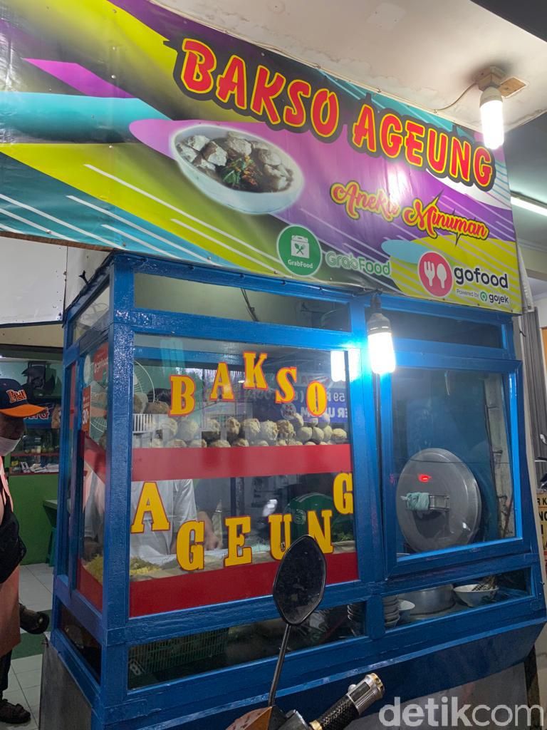 Bawa Duit Rp 5 Ribu Bisa Makan Bakso hingga Jajan Bubble Tea Kekinian di Tegal Parang