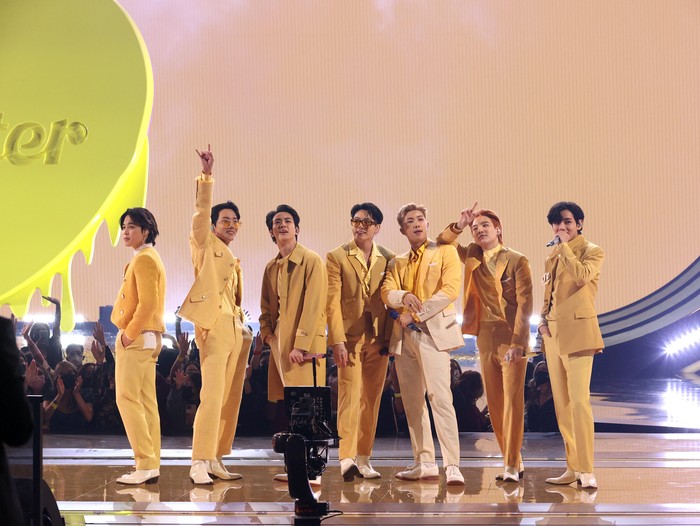 LOS ANGELES, CALIFORNIA - NOVEMBER 21: (L-R) Jimin, J-Hope, Jin, Jungkook, RM, Suga, and V of BTS perform onstage during the 2021 American Music Awards at Microsoft Theater on November 21, 2021 in Los Angeles, California. (Photo by Kevin Winter/Getty Images for MRC)