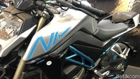 CF Moto sendiri saat ini membuka keran pemesanan 250NK dengan harga Rp 58.800.000 dalam status off the road dan menjanjikan akan di-delivery pada April hingga Mei 2022. Foto: Muhammad Hafizh Gemilang