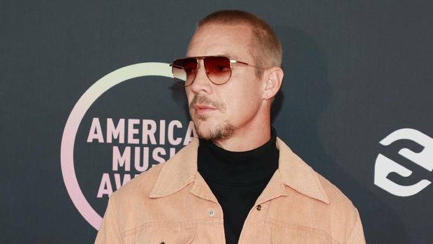 Diplo menghadiri American Music Awards (AMA) 2021 di Microsoft Theater, Los Angeles, California, pada Minggu (21/11/2021) waktu setempat.