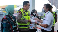 Spesialis keamanan dari Dorna Sports, Fernando Arandiga bertemu Kapolda NTB Irjen M Iqbal di Sirkuit Mandalika, Minggu (21/11/2021).
