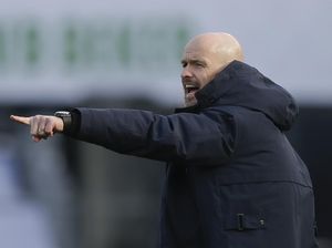 Kuyt Nilai Ten Hag Layak Latih MU