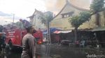 Foto-foto Kebakaran di Klenteng Poo An Kiong Blitar