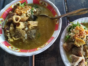 Gurihnya Nagih! Soto Babat Kanigoro Mlekoh Kuahnya Menggoyang Lidah