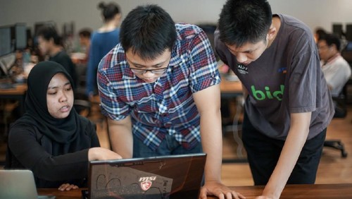 Ilustrasi developer dari Hacktiv8