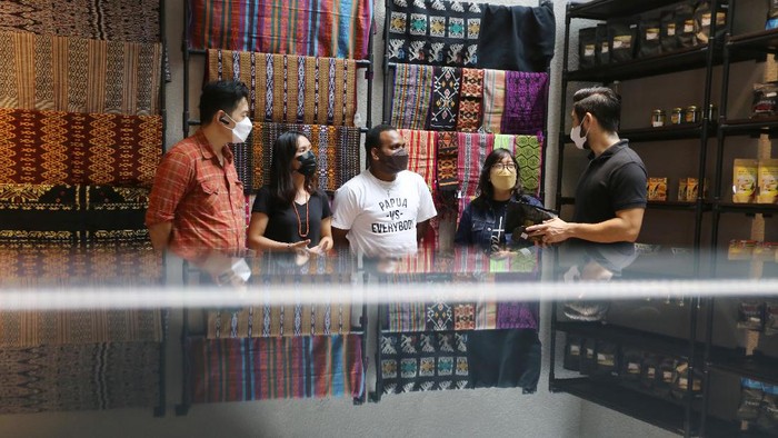 Kopi Bajawa Kopi Flores NTT tidak hanya mementingkan profit, namun juga memberikan impact yang membuat anak di daerah pelosok tidak merasa terdiskriminasi.