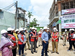 Tinjau SMA 96 Jakarta Roboh, DPRD DKI Temukan Bangunan di Bawah Spesifikasi