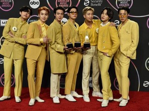 Ucapan Selamat Presiden Moon Jae In atas Kemenangan Besar BTS di AMA