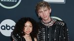 Machine Gun Kelly Gandeng Anak ke AMA 2021, Megan Fox ke Mana?