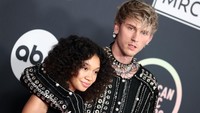 Machine Gun Kelly hadir bersama putrinya Casie Colson Baker. (Foto: Getty Images for MRC/Matt Winkelmeyer)