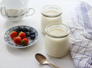 7 Manfaat Yogurt untuk Diet, Ampuh Kurangi Lemak Perut hingga Jaga Massa Otot