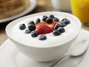 5 Camilan Tinggi Protein yang Bikin Berat Badan Cepat Turun