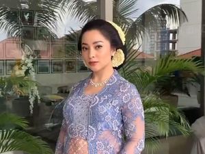 7 Gaya Nikita Willy Hadiri Pernikahan Adik, Perut yang Membesar Curi Atensi