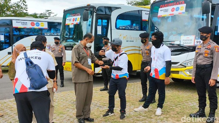 Penonton WSBK serbu tempat wisata di Lombok