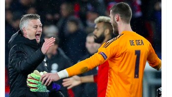 Kamu selalu memberikan segalanya dan setiap orang tahu kamu adalah legenda di MU, tulis David De Gea. Foto: Twitter