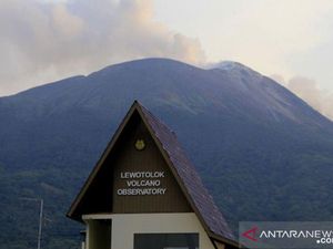 Status Gunung Ili Lewotolok Waspada, Warga Belum Mengungsi