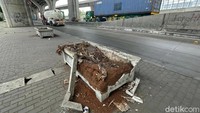 Begini penampakan pot tanaman di pedestrian Jalan Raya Pelabuhan, Tanjung priok, Jakarta Utara.