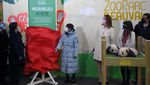 Potret Gemas Bayi Panda, Anak Baptisnya Kylian Mbappe