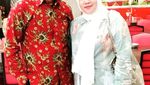 Manisnya Momen Ngopi Ibu Tiri Vanessa Angel, Puput Soedrajat dan Suami