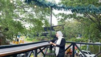 Selain itu, ibu tiri almh Vanessa Angel juga kenal semprot netizen karena dianggap munafik. Netizen menilai Puput Soedrajat baik kepada almh Vanessa ketika sudah pergi saja. Foto: Instagram @puput_soedrajat