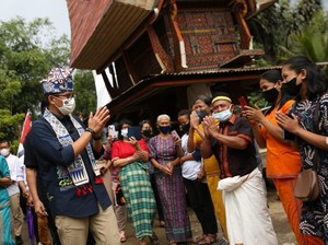 Akun Resmi Kemenparekraf Unggah Acara Sandiaga, Disemprit Relawan