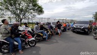 Sementara itu, berdasarkan kesaksian warga, korban tewas akibat kecelakaan di Jalan Pondok Cabe Raya, Tangerang Selatan.