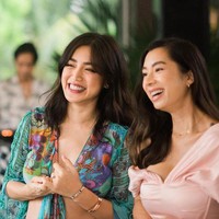 Menurut netizen, aura kecantikan Jedar terpancar maksimal di pesta tersebut. Lantas, banyak yang menebak anak yang dikandung Jessica Iskandar berjenis kelamin perempuan. (Foto: Instagram/@inijedar)