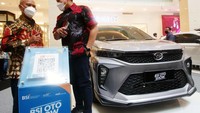 Pembukaan BSI Otoshow 2021 dihadiri Direktur Sales & Distribution PT Bank Syariah Indonesia Tbk (BSI) Anton Sukarna, Wakil Direktur Utama 1 BSI  Ngatari, Direktur Finance & Business Relationship Mandiri Utama Finance Rully Setiawan, SEVP Business Consumer BSI Wawan Setiawan.
