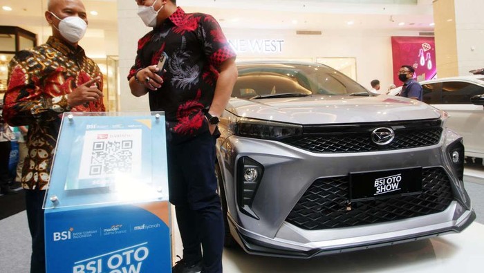 BSI Otoshow 2021 digelar Gandaria City Jakarta. Ajang ini memamerkan mobil niaga dan membidik pangsa pasar otomotif nasional.