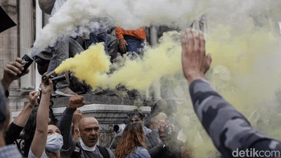 Gelombang Protes Anti-Lockdown Merebak di Eropa