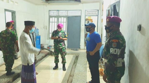 Dua Pria Curi Tabung Gas di Kompleks Marinir Jaksel (Foto: Istimewa)