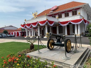 Sejarah Gedung Grahadi Surabaya yang Rusak Dibakar Massa