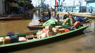 Geliat Pasar Sungai Durian Saat Banjir Sintang Berangsur Surut