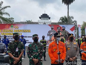 Ridwan Kamil Imbau Warga Jabar Tak Liburan Jauh Saat Nataru
