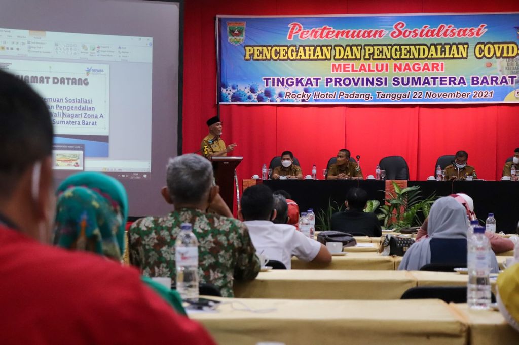 Gubernur Sumbar Minta Wali Nagari-Lurah Sukseskan Vaksinasi COVID-19
